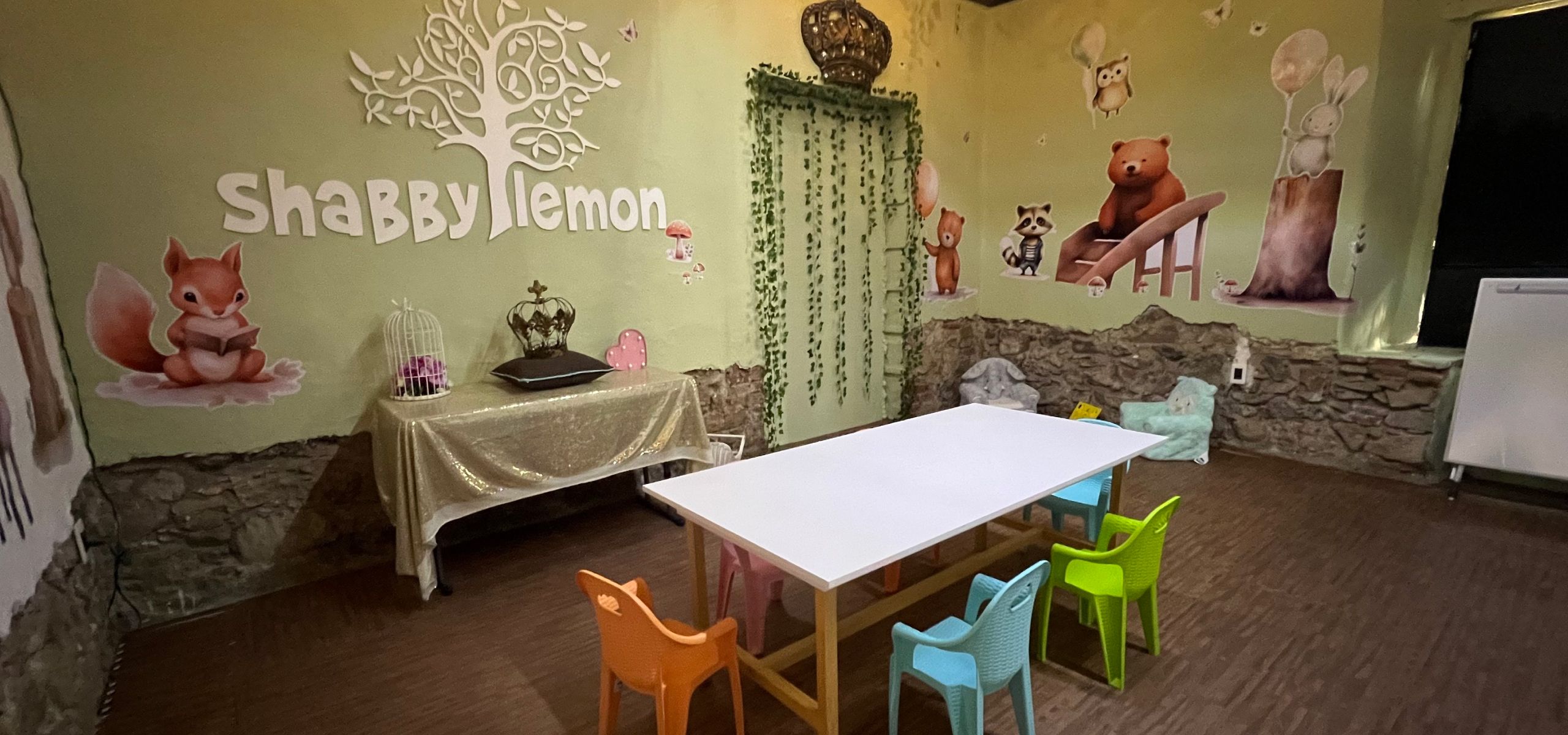 Local Shabby Lemon